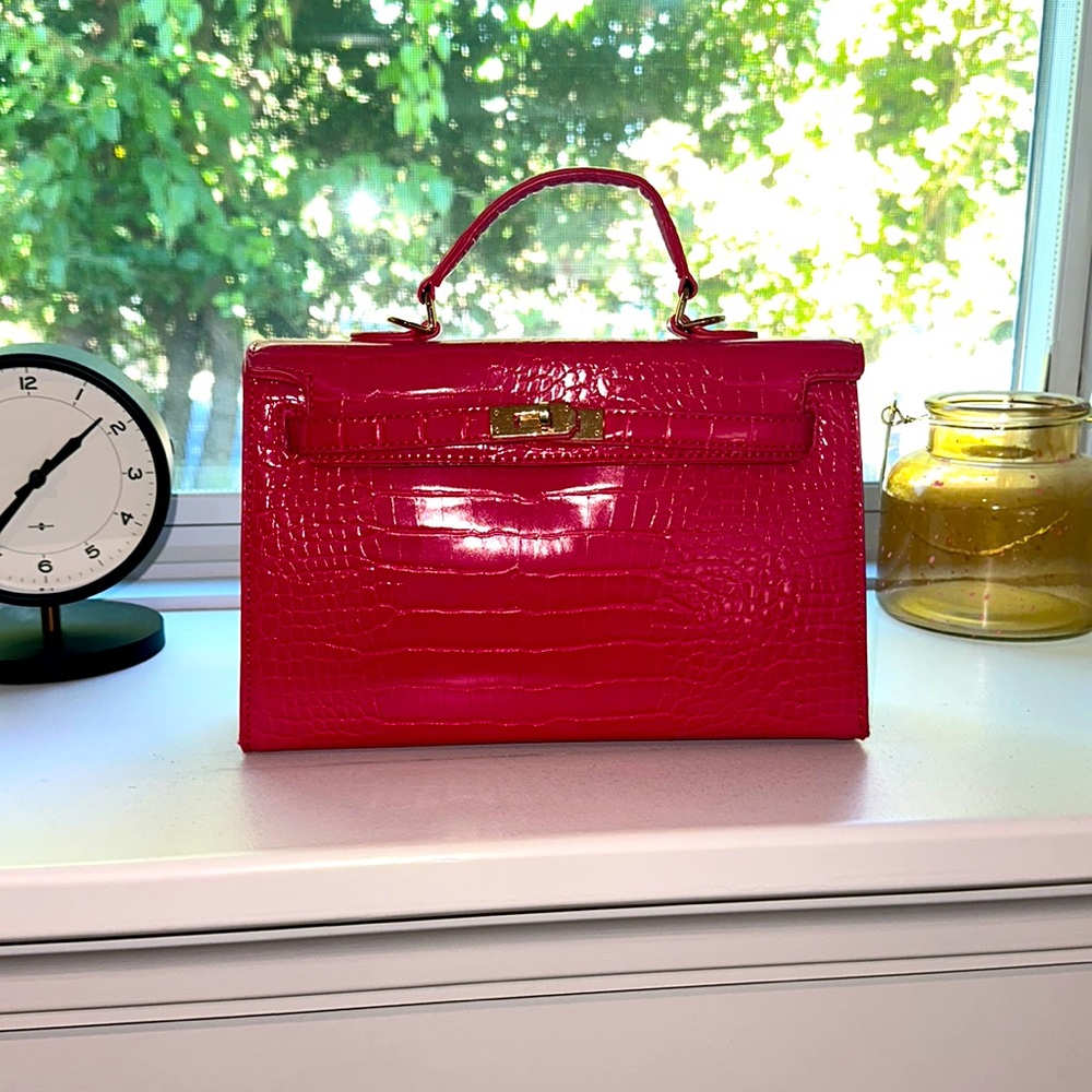 Brand New Pink Handbag.